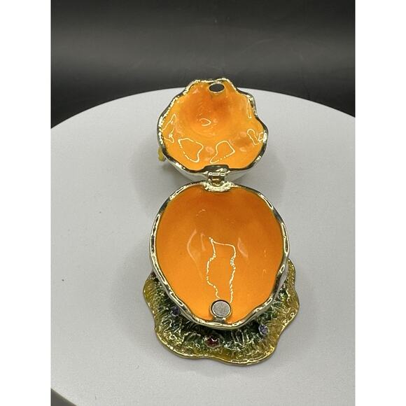 Vintage Enameled Chick in Egg Trinket Box w/ Crystals Gold Tone Metal 2" - Picture 7 of 10